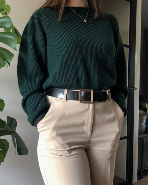 Dark Green And Cream Outfit, Emerald Green Winter Outfit, Dark Green Slacks Outfit Women, Dark Green Outfits For Women, Pine Green Outfit, Beige Sweater Outfit, Green Sweater Outfit, Native Outfits, Beige Outfit