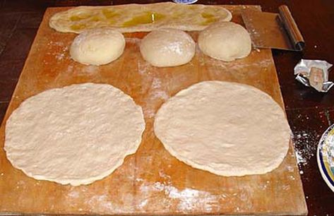 Wood Oven Pizza Recipes, Wood Fired Pizza Crust Recipe, Wood Fired Pizza Dough Recipe, Wood Burning Pizza Oven Recipes, Pizza Oven Recipes Wood Fired, Outdoor Pizza Oven Recipes, Blackstone Pizza, Stove Recipes, Wood Fired Oven Recipes