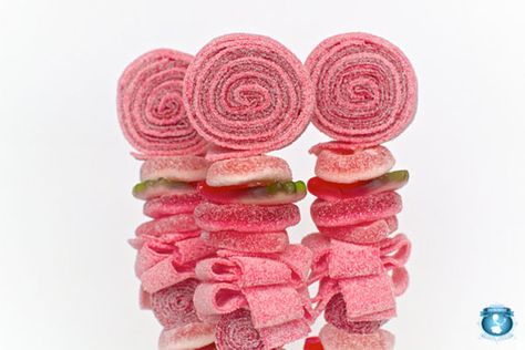 Trend Alert- Candy Kabobs! Valentine Candy Skewers, Pink Candy Skewers, Pink Candy Kabobs, Pink Kabobs, Candy Skewers Kabobs Ideas, Candy Kabobs Valentines, Candy Skewers Kabobs, Lolly Skewers, Candy Cabob