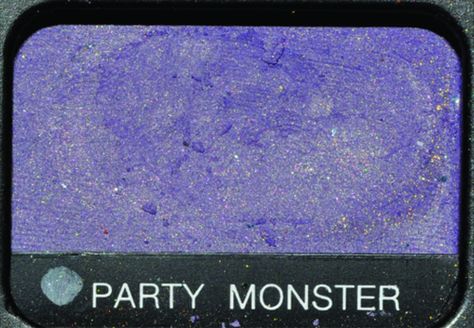 Nars Eyeshadow Palette, Tumblr Makeup, Nars Eyeshadow, Party Monster, Makeup Pallets, Catty Noir, Purple Eyeshadow, Eyeshadow Pallets, Monster Party