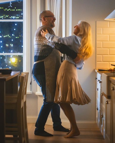 at home date night ideas dance party Couples Living Room, At Home Date Night Ideas, Home Date Night Ideas, At Home Date Night, Home Date Night, At Home Date, Home Dance, Spa Night, Dance Like No One Is Watching