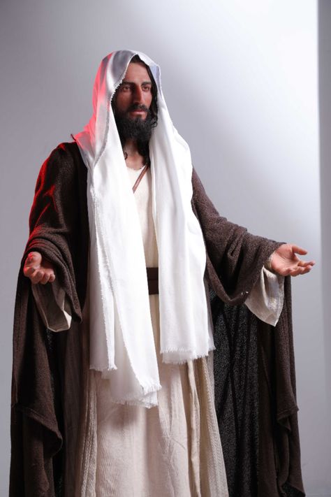 Jesus Preaching, Bible Clothing, Hebrew Clothing, Shroud Of Turin, St Rose Of Lima, Beard Shapes, Pictures Of Christ, Ayat Alkitab, Christian Fashion