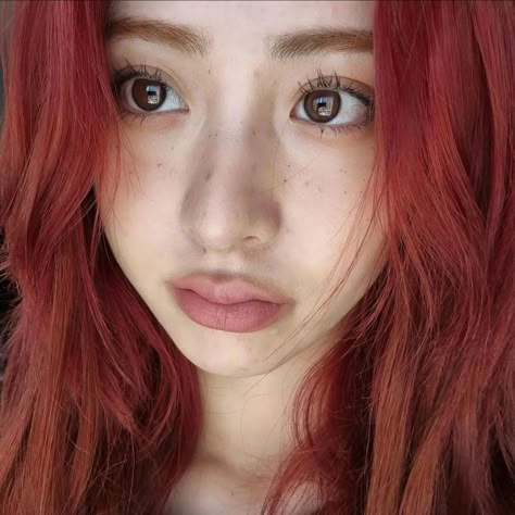 le sserafim huh yunjin lq icons aesthetic Yunjin Kim, Yunjin Icon, My Father's Daughter, I Love Girls, Makeup Inspiration, Pretty Woman, Red Hair, Pretty People, Profile Picture