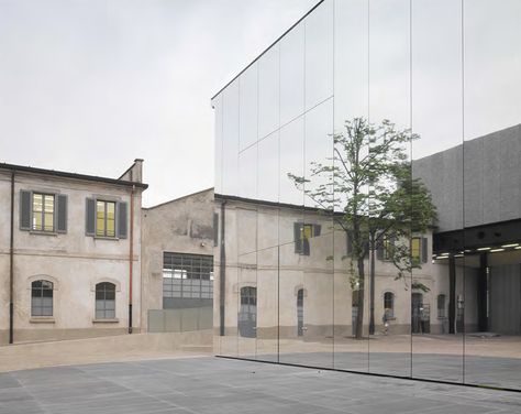 Mirror Facade, Large Courtyard, Building Extension, Gin Distillery, Architectural Materials, Cmf Design, Photography Documentary, Rem Koolhaas, Photography Collage