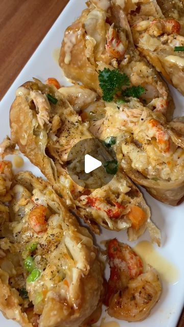 Seafood Fried Rice Egg Rolls, Seafood Egg Roll Recipes, Lobster Egg Rolls, Seafood Eggrolls Recipes, Crab Egg Rolls Recipes, Seafood Eggrolls, Crawfish Egg Rolls, Seafood Egg Rolls, Seafood Rolls