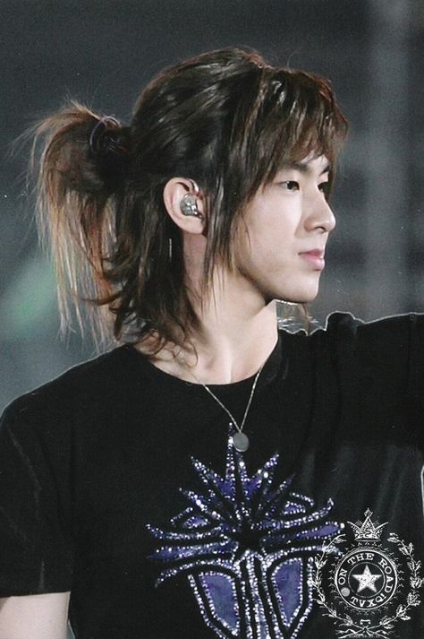 10+ Male K-Pop Idols You Forgot Had Long Hair Kpop Boy Long Hair, Man Ponytail, Long Hair Ponytail, Kpop Hair, Boys Long Hairstyles, Cornrow Hairstyles, Long Black Hair, Asian Hair, Long Hair Styles Men