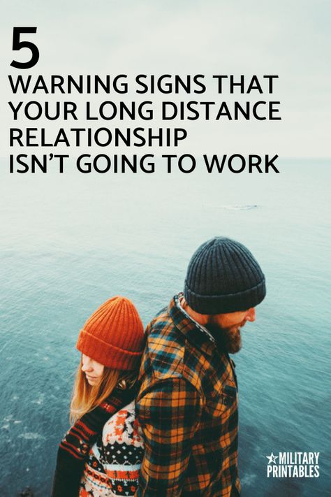 5 Warning Signs That Your Long Distance Relationship Isn't Going To Last Long Distance Break Up, Ldr Advice, Long Distance Marriage, Distant Relationship, Long Distance Relationship Advice, Lack Of Communication, Distance Love, Long Distance Love, Long Lasting Relationship