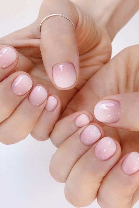 Ombre Nude Nails Short, Ombre Round Nails, Dip Ombre Nails Short, Beach Dip Nails, Classy Ombre Nails, Simplistic Nails, Ombré Pink Nails, Natural Ombre Nails, Short Ombre Nails