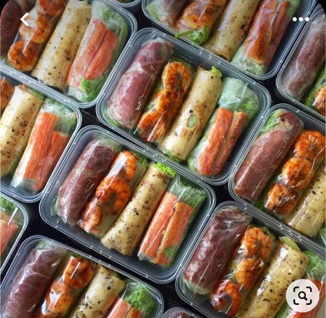 Vietnam Rolls Recipe, Salad Rolls Vietnamese, Vietnam Spring Roll, Vietnam Roll, Vietnamese Rolls, Salad Roll, Fruit Store, Vietnamese Spring Rolls, Fresh Spring Rolls