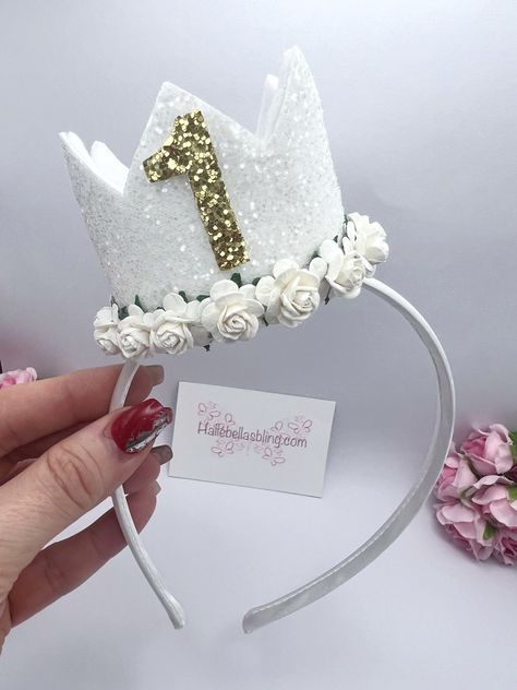 Bday Crown, White And Gold Birthday, 1st Birthday Gift Ideas, Baby Birthday Crown, Crown Party, Easter Event, White Birthday, Alice Band, 1st Birthday Gifts