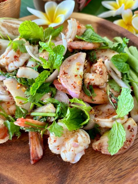 Shrimp Larb Recipe (Larb Goong) – Hungry in Thailand Shrimp Larb Recipe, Chicken Larb Recipes Thai, Larb Recipe Thai, Loas Food, Laos Recipes, Polynesian Dishes, Lao Recipes, Salad With Fresh Herbs, Larb Recipe