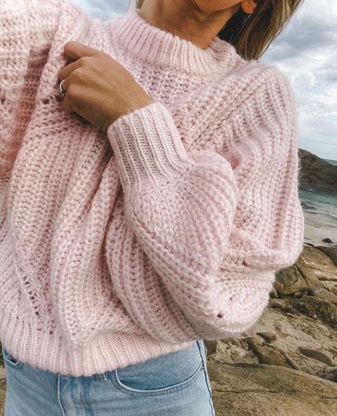 Light Pink Cardigan Outfit, Pale Pink Outfit, Pink Cardigan Outfit, Light Pink Cardigan, Knit Sweater Outfit, Pink Cable Knit Sweater, Chunky Jumper, Light Pink Sweaters, Pink Jumper