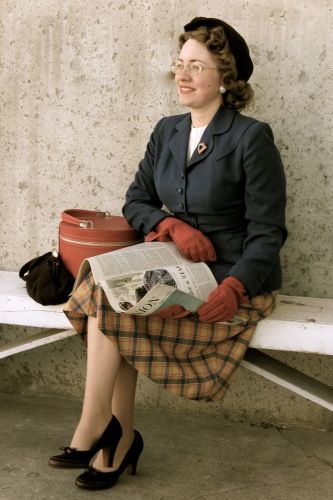 1940s Inspired Fashion, 1940s Costume, Beret Outfit, Soldier Blue, 1940s Fashion Women, 1940s Jacket, 1940s Suit, Beret Style, Clothes Wishlist