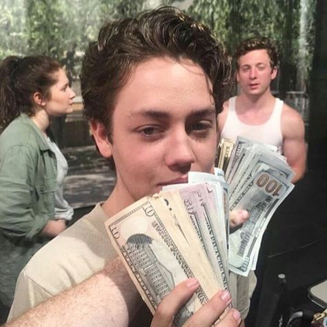 Jeremy dollars Ethan Cutkosky, Carl Gallagher, Look At, Money, Funny, On Instagram, Instagram