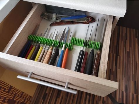 Knifes stand/organizer by XIP28 - Thingiverse Closet Organization Accessories, 3d Print Shop, 3d Tiskárna, 3d Printed Shoes, Useful 3d Prints, Prints Ideas, Drukarka 3d, 3d Printer Designs, Tool Box Organization