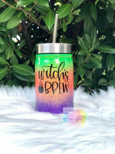 Mason Jar Tumbler Ideas, Tumbler Ideas Halloween, Fall Glitter Tumbler, Mason Jar Tumbler, Halloween Travel, Halloween Wine, Witch's Brew, Glitter Wine, Glitter Tumblers