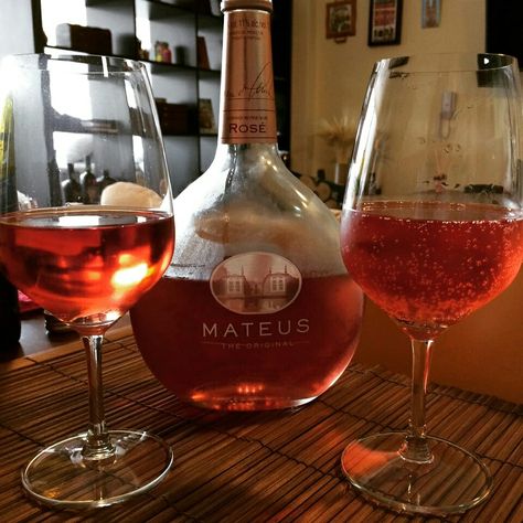 Mateus Portuguese refreshing sparkling rosé wine. The original! Rosé Wine, Rose Wine, Alcoholic Drinks, The Original, Wine, Drinks, The Originals, Glass