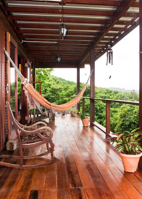 Airbnb apartment #3 (tree house) Caribbean Homes Interiors, Open Plan Loft, Carribean House, Caribbean Bedroom, Wooden Beach House, Airbnb Apartment, Trees House, A Beautiful House, Caribbean Homes