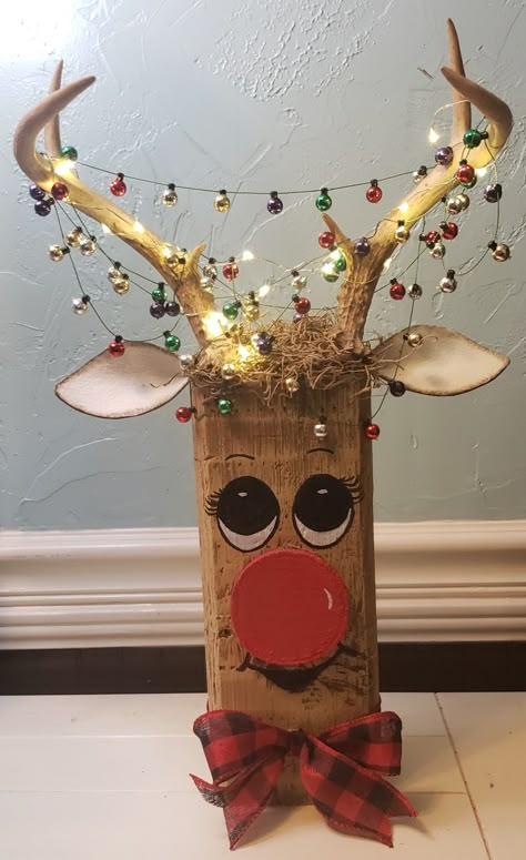 4x4 Reindeer Wood, Christmas Wood Crafts To Sell Rustic, Diy Wood Reindeer, Wood Block Reindeer, Christmas Stocking Stand, Christmas Pom Pom Crafts, Reindeer Diy, Wood Reindeer, Christmas Crafts Diy Projects