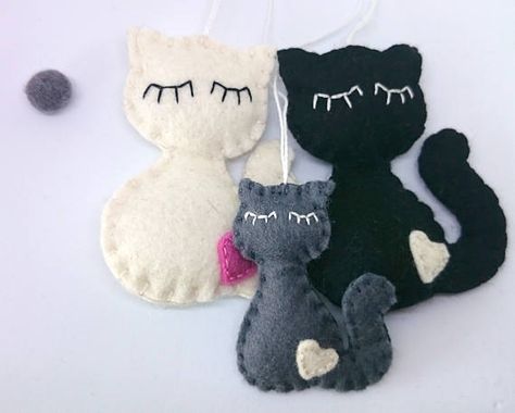 Felt cat family ornaments  set of 3  Christmas kitty home Felt Dog Ornament, Christmas Kitty, Wool Cat, Family Ornaments, Burlap Flowers, Felt Cat, Cat Family, Cat Ornament, Dog Ornaments