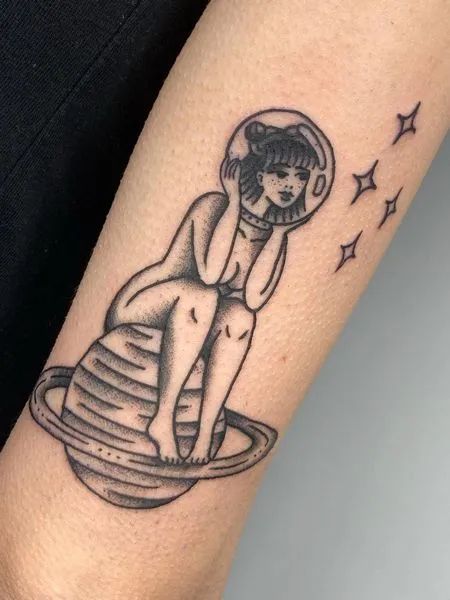 Woman Astronaut Tattoo, Space Girl Tattoo, Athena Tattoos, Spaceman Tattoo, Astronaut Tattoos, Tattoo Astronaut, Scp Oc, Colorful Mandala Tattoo, Sky Tattoo