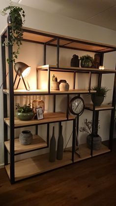 Living Room Metal Shelves, Industrial Shelf Decor, Rustic Industrial Living Room, Bathroom Aesthetics, Groovy Vibes, Decorating Bookshelves, Industrial Design Furniture, Industrial Livingroom, Cute Bedroom Decor