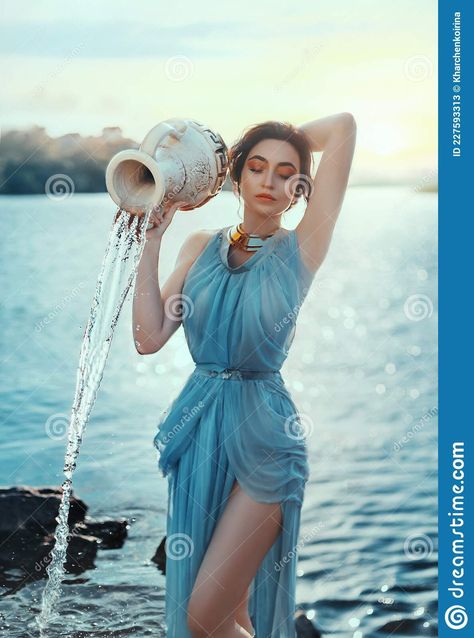 Aquarius Costume, Fantasy Goddess, Ancient Egypt Fashion, Body Reference Poses, Zodiac Art, Greek Art, Shooting Photo, Beach Photoshoot, Pregnancy Shoot