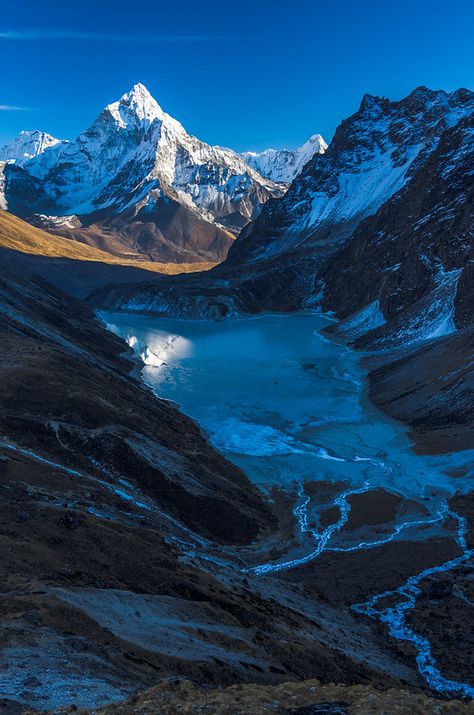 Ama Dablam from Dzonglha | Leon Kovacic | Flickr Ama Dablam, Monte Everest, Everest Base Camp Trek, Beautiful Mountains, Green Grass, Places Around The World, Landscaping Ideas, Blue Water, Tibet