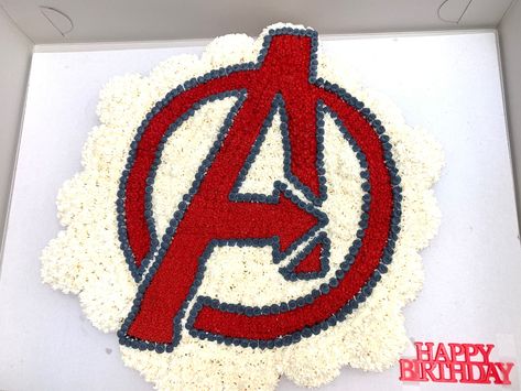 Avengers Pull Apart Cupcakes, Avengers Cupcake Cake, Cupcake Cake Ideas, Avenger Cupcakes, Pull Apart Cupcake, Spiderman Birthday Cake, Pull Apart Cupcake Cake, Pull Apart Cupcakes, Avengers Birthday