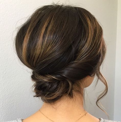 Formal Chignon For Short Hair Bouffant Updo, Beautiful Updos, Formal Hairstyles For Short Hair, Short Hair Bun, Shorter Hair, Up Dos For Medium Hair, Updos For Medium Length Hair, Low Bun, Penteado Cabelo Curto