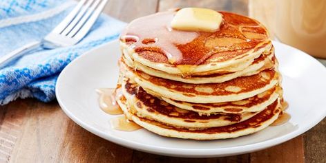 Best Cream Cheese Pancakes Recipe - How to Make Cream Cheese Pancakes Classic Waffle Recipe, Best Homemade Pancakes, Basic Pancakes, Light And Fluffy Pancakes, Homemade Pancake Recipe, Best Pancake Recipe, Pancake Recipe Easy, Perfect Pancakes, Dessert Simple