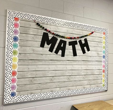 Double Border Bulletin Board Ideas, Tall Bulletin Board Ideas, White Wood Bulletin Board Ideas, Layered Bulletin Board Border Ideas, Layering Bulletin Board Borders, White Wood Bulletin Board Classroom, White Board Border Ideas, Class Board Border Decoration Ideas, Whiteboard Border Ideas