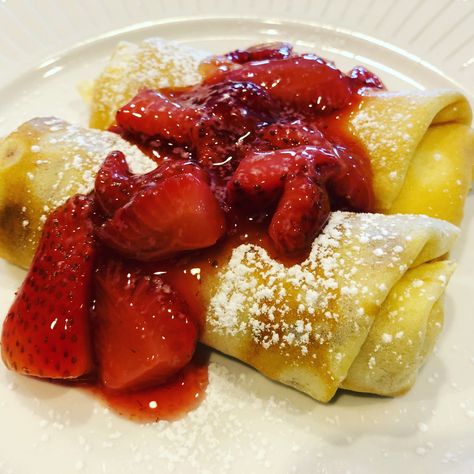 Strawberry Ricotta Crepes - Cupcakes and Sarcasm Strawberry Crepes Filling, Strawberry Crepe Filling, Ricotta Crepes, Strawberry Ricotta, Crepes Filling, Strawberry Crepes, Crepe Batter, Ricotta Recipes, Strawberry Filling