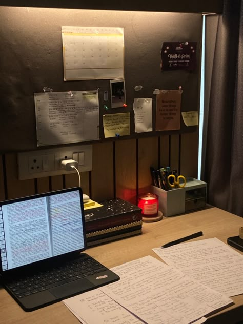 Student Life Aesthetic, Late Night Study, Academic Comeback, Study Core, Academic Aesthetic, Night Study, Studying Motivation, College Motivation, Study Aesthetics