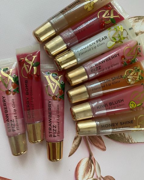 Makeup Runway, Glamour Lingerie, Lipstick Blush, Holiday Lip, Red Lip Gloss, Flavored Lip Gloss, Lip Conditioner, Lip Gloss Collection, Lip Serum