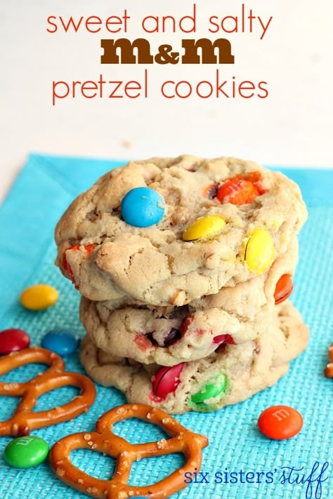 Sweet and Salty M&M Pretzel Cookies Chocolate Zucchini Cookies, Six Sisters Recipes, Pretzel Dessert, Tailgate Party Food, Pretzel Cookies, Six Sisters Stuff, Fruit Cookies, Salty Treats, Six Sisters