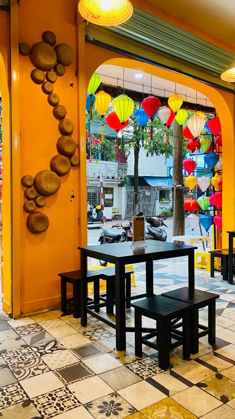 Vietnam Restaurant Design, Vietnamese Restaurant Interior, Origami Restaurant, Vietnamese Restaurant Design, Chinese Cafe Design, Moodboard Cafe, Filipino Design, Vietnam Restaurant, Chinese Cafe