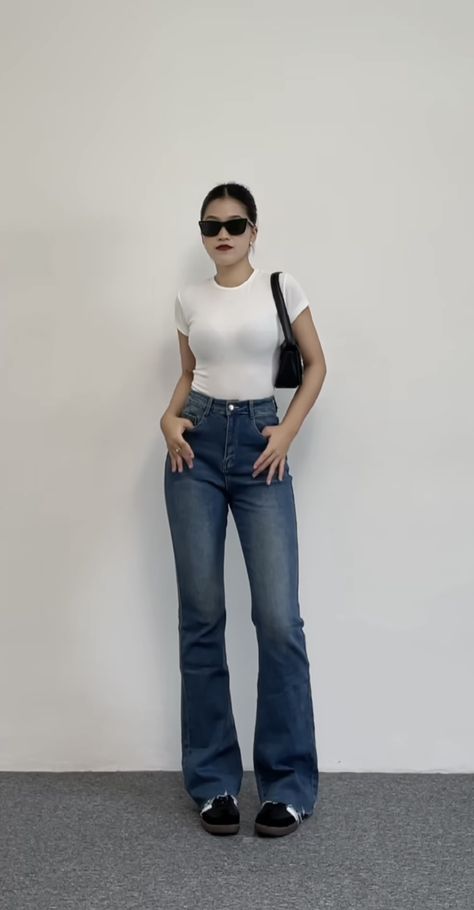 Tita Outfit Ideas Casual, Tita Outfit Casual, Tita Fits Ideas, Simple Birthday Outfit Women, Tita Outfit Ideas, Tita Outfit, White Flare Pants, Vintage Summer Outfits, Outfit Elegantes