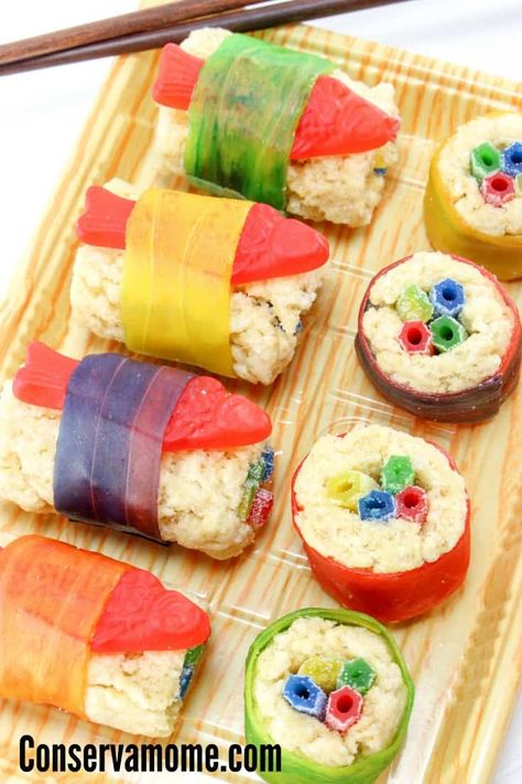 You don't have to like seafood to love this Candy Sushi recipe. This fun & unique dessert idea will be a hit whenever you make it! Sweet Sushi, Rice Cereal Treats, Candy Sushi, Dessert Sushi, Sushi Recipe, Easy Rice, Sushi Party, Krispy Treats, Swedish Fish