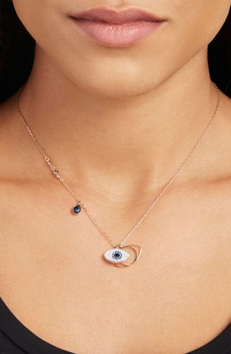 Eye Pendant Necklace, Evil Eye Necklace Gold, Pretty Jewelry Necklaces, Gold Chain Design, Talisman Necklace, Swarovski Necklace, Classy Jewelry, Fancy Jewellery, Handmade Wire Jewelry