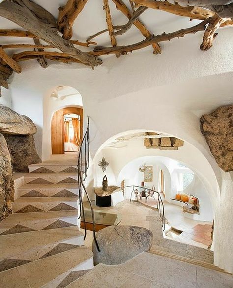 Cob House Interior, Hobbit Homes, Cob Homes, Apartment Boho, Straw Bale House, Trendy Apartment, Rustic Flooring, Underground Homes, The Flintstones