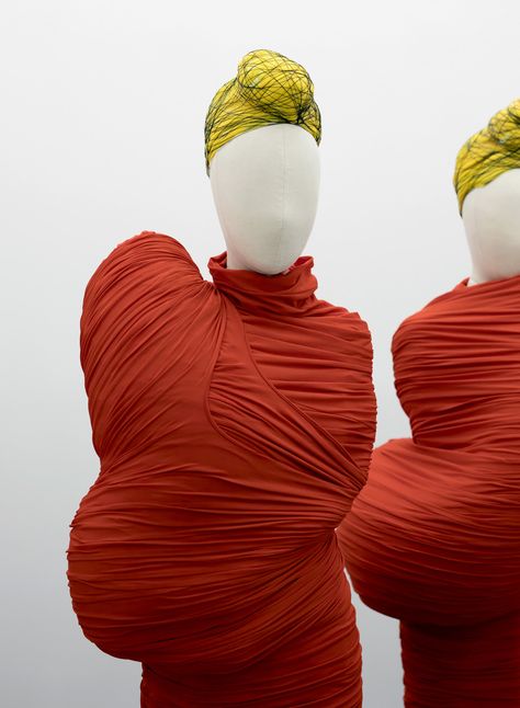 Ms. Kawakubo does not stick to the middle ground, pushing her work beyond form in this Costume Institute exhibition. Rei Kawakubo Comme Des Garcons, Historic Colours, The In Between, Rei Kawakubo, Body Form, Costume Institute, In Between, Mullet Hairstyle, Transformation Body