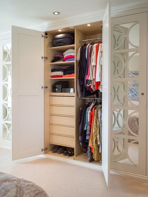 23 Beautifully Organised Bedroom Wardrobes | Houzz UK Small Wardrobe Design, Almirah Designs For Bedroom, Wardrobe Inside Design, Bedroom Indian, Wardrobe Design Modern, Almirah Designs, Wardrobe Designs, Bedroom Cupboard Designs, Wardrobe Interior Design