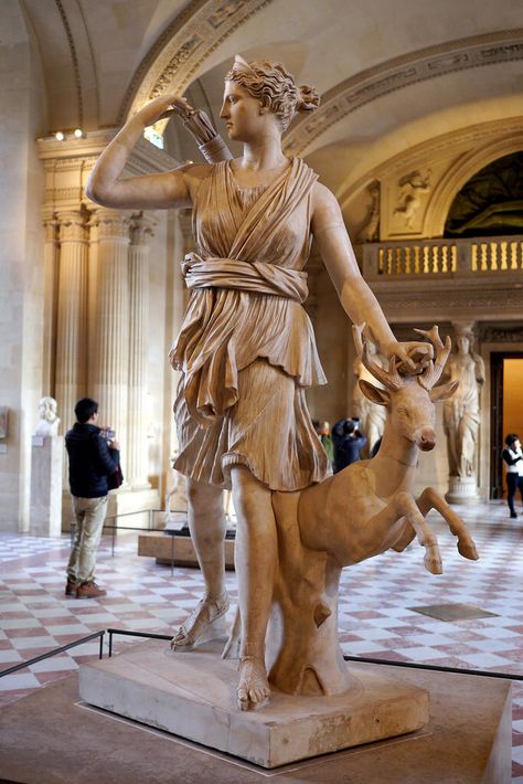 Artemis Ancient Art, Artemis Classical Art, Artemis Goddess Tattoo, Artemis Goddess Art, Artemis Painting, Artemis Core, Artemis Outfit, Artemis Greek Mythology, Artemis Costume