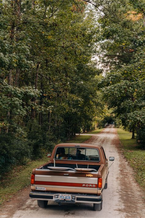 From the woods, to the road, to the sandy beaches of the Lowcountry. Old Country Trucks, Lowcountry Aesthetic, Old Truck Aesthetic, Truck Aesthetic, Old Truck, Western Life, Cool Wallpapers For Phones, Hope For The Future, Low Country