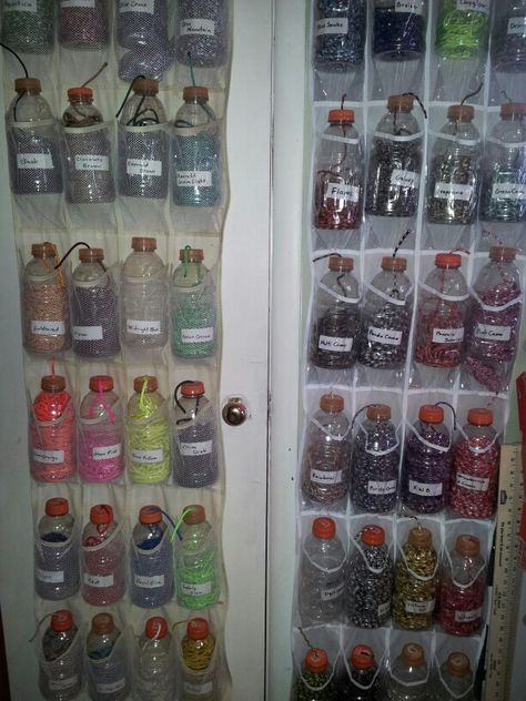 Paracord Storage Idea #bottles #organization #tools #equipment #craft #crafting #DIY #550paracord #550cord #paracordial #parachutecord #cordage #storage Paracord Storage, Bottles Organization, Dog Leash Diy, Gatorade Bottles, Plastic Shoe Rack, Paracord Braids, Diy Shoe Rack, Paracord Diy, Paracord Knots