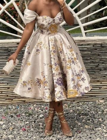 Tube Dress Outfit Ideas, Graduation Guest Dress, Wedding Guest Outfit African, Matron Dresses, Changing Dresses, African Wedding Dress Ankara, Tube Dress Outfit, African Maxi Dress Ankara, Elegant Bridal Gown