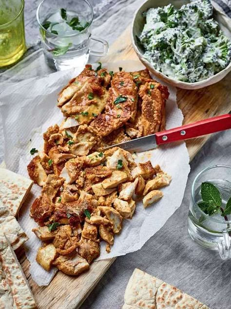 Nadiya Hussain Chicken Shawarma Recipe | This Morning | Time to Eat Nadiya Hussain Recipes, Nadiya Hussain, Chicken Shawarma Recipe, Shawarma Recipe, Doner Kebab, Chicken Shawarma, God Mat, Fool Proof Recipes, Kebabs