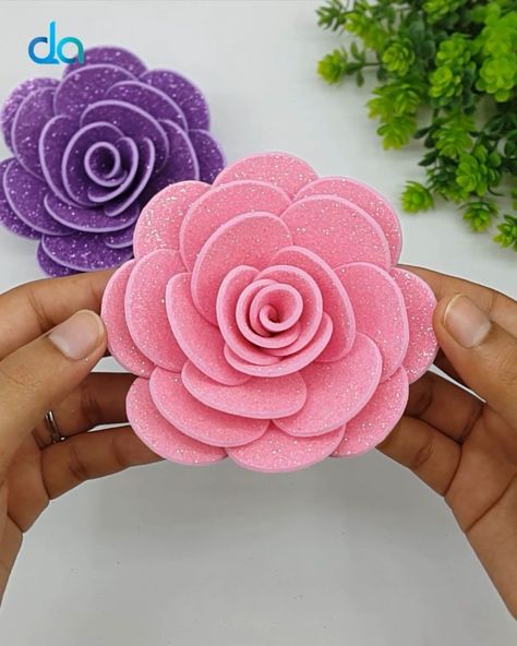 Making Glitter Roses, Glitter Paper Flowers Craft, Glitter Foam Flowers, Glitter Foam Sheet Flowers, Foam Sheet Crafts, How To Make Rose, Foam Roses, Diy Roses, Paper Flowers Craft