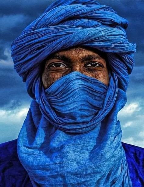 Tuareg People, Muslim Culture, National Clothes, Black Photography, African Diaspora, African History, People Of The World, Interesting Faces, Black Culture